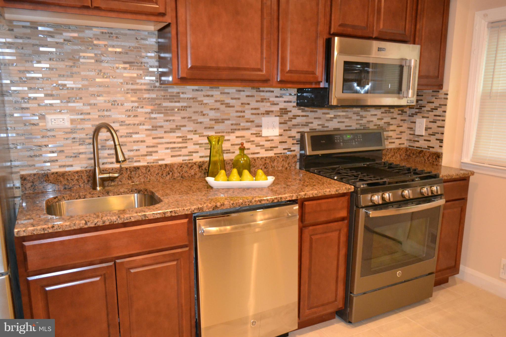 1614 Hartsdale Road Baltimore, MD 21239 - Photo 16 of 24 Kitchen