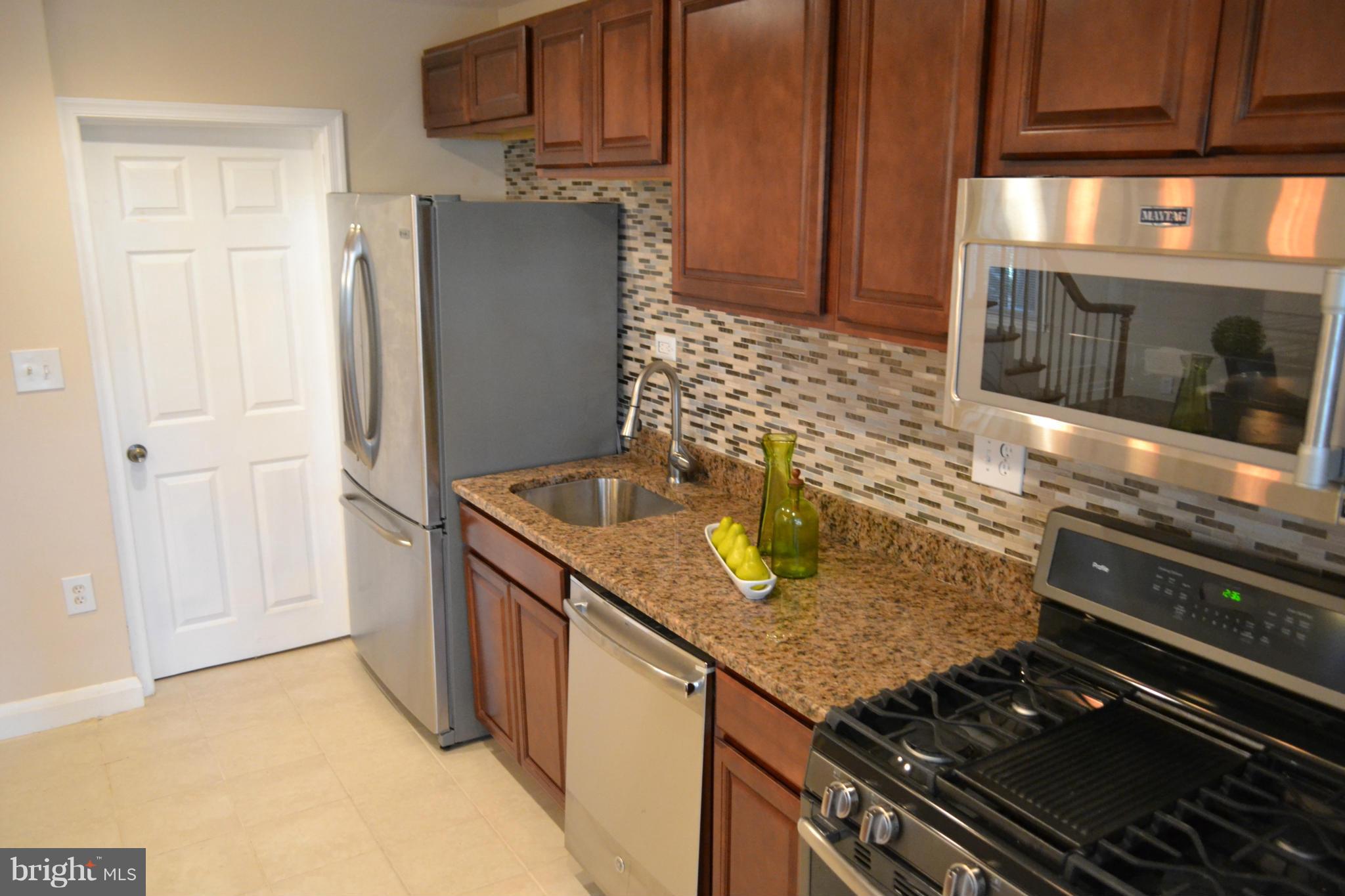 1614 Hartsdale Road Baltimore, MD 21239 - Photo 18 of 24 Kitchen