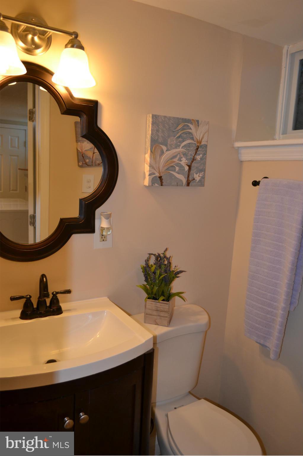 1614 Hartsdale Road Baltimore, MD 21239 - Photo 20 of 24 Bath