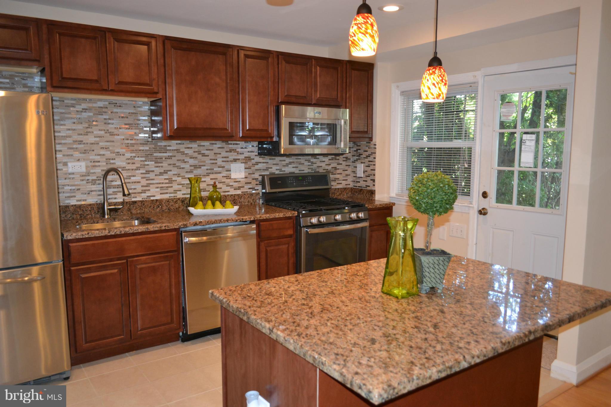 1614 Hartsdale Road Baltimore, MD 21239 - Photo 5 of 24 Kitchen