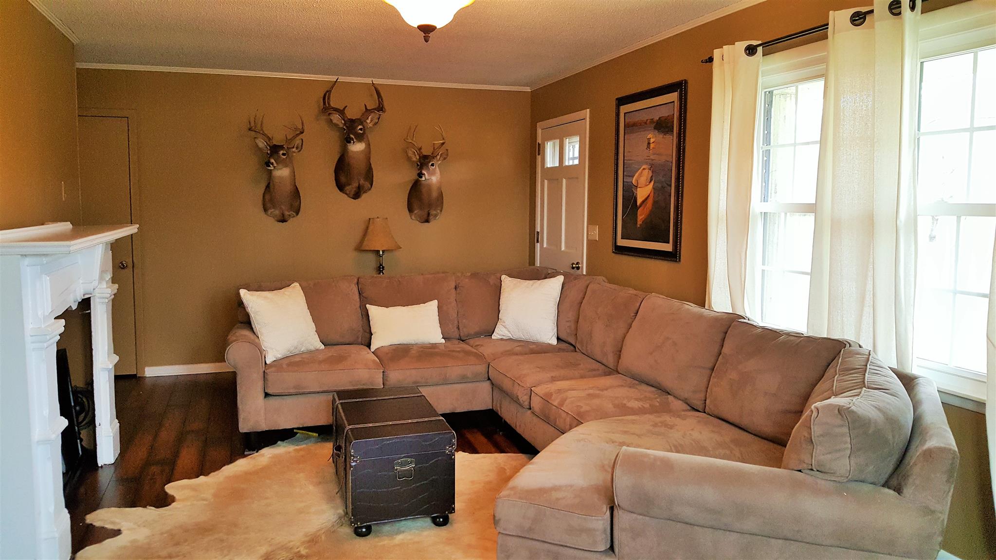 1445 Summitville Road Manchester, TN 37355 - Photo 11 of 22 a living room with furniture and a window