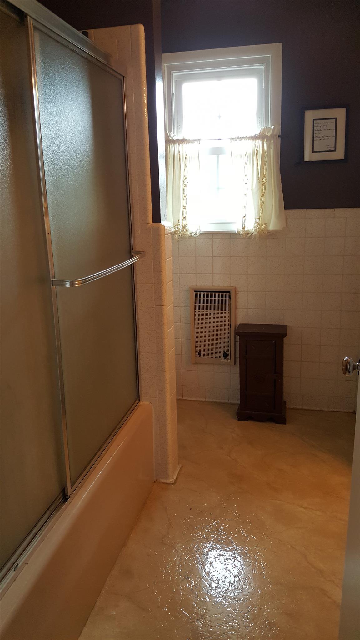 1445 Summitville Road Manchester, TN 37355 - Photo 21 of 22 a view of an empty room with a window