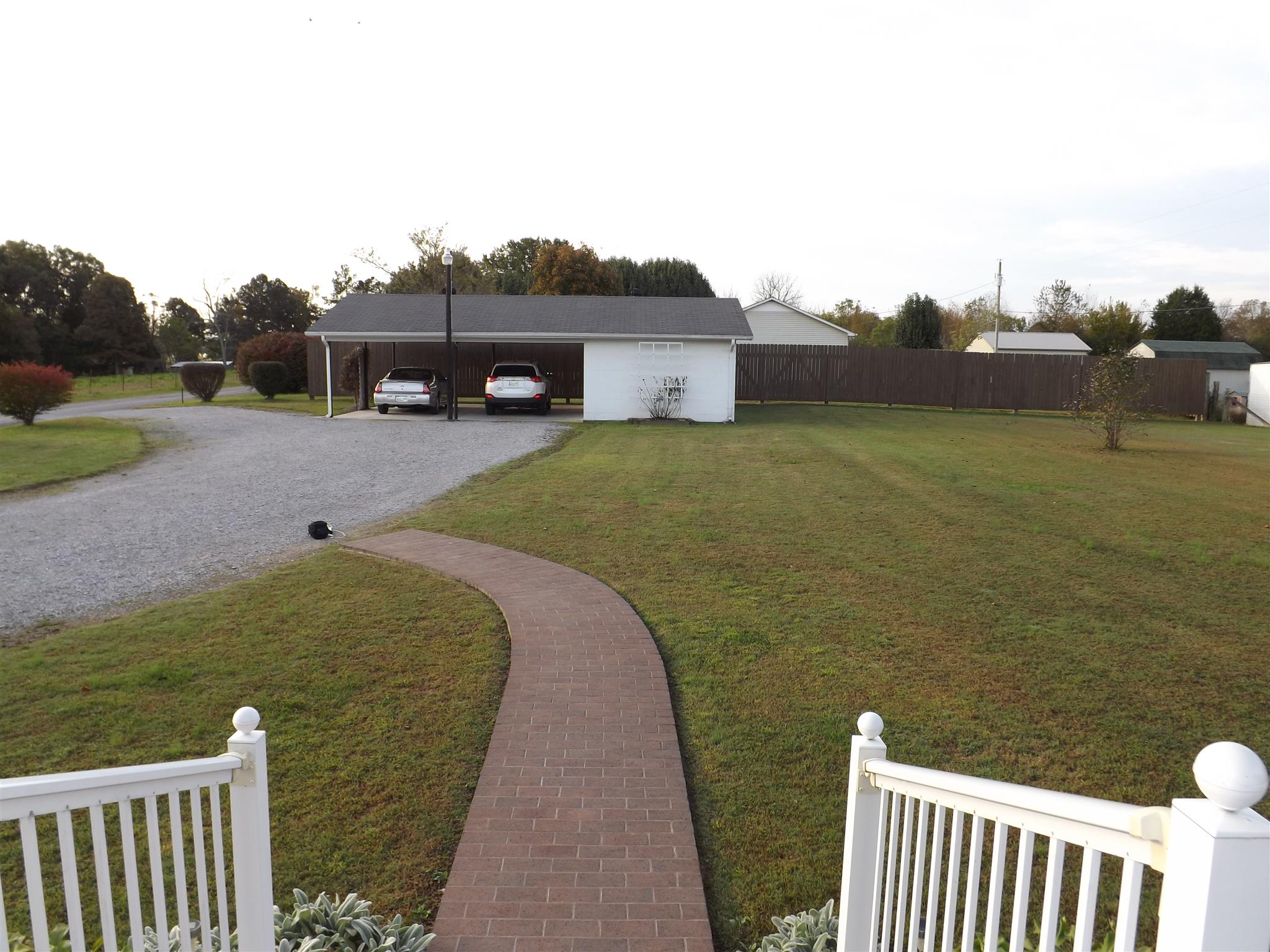 1445 Summitville Road Manchester, TN 37355 - Photo 5 of 22 a view of a terrace with a yard