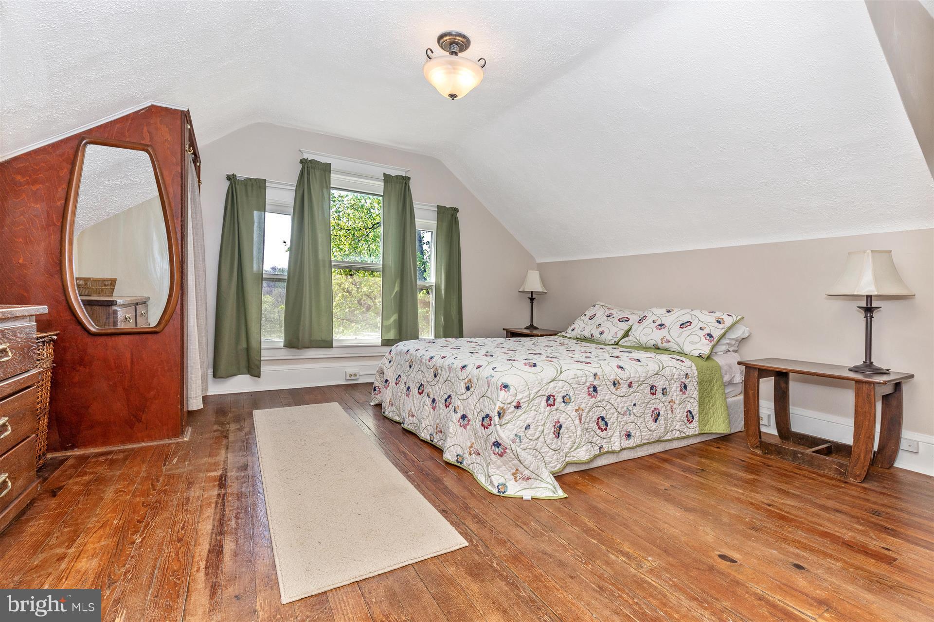 6809 Williamsport Pike Falling Waters, WV 25419 - Photo 19 of 29 Bedroom (Master)