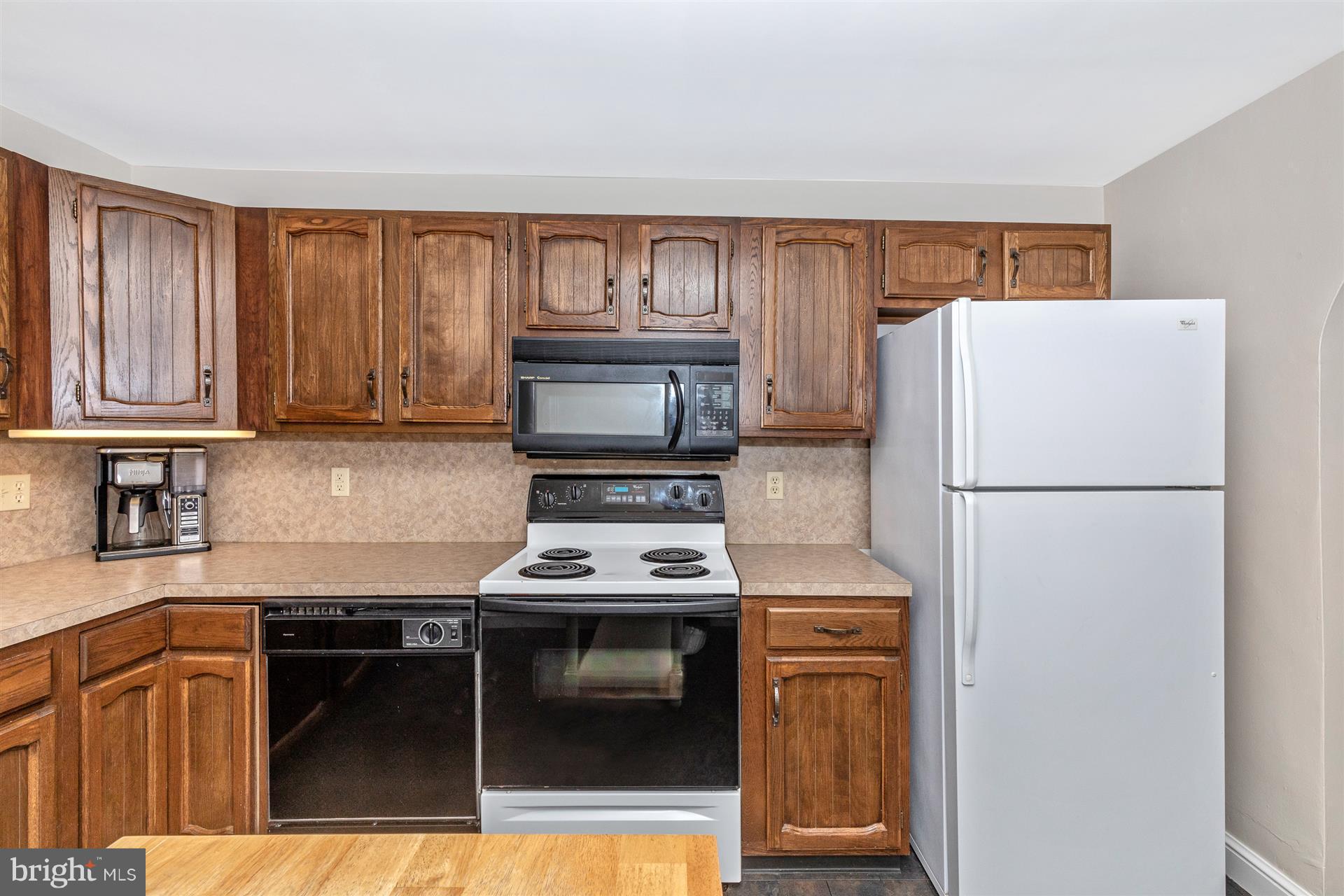 6809 Williamsport Pike Falling Waters, WV 25419 - Photo 9 of 29 Kitchen