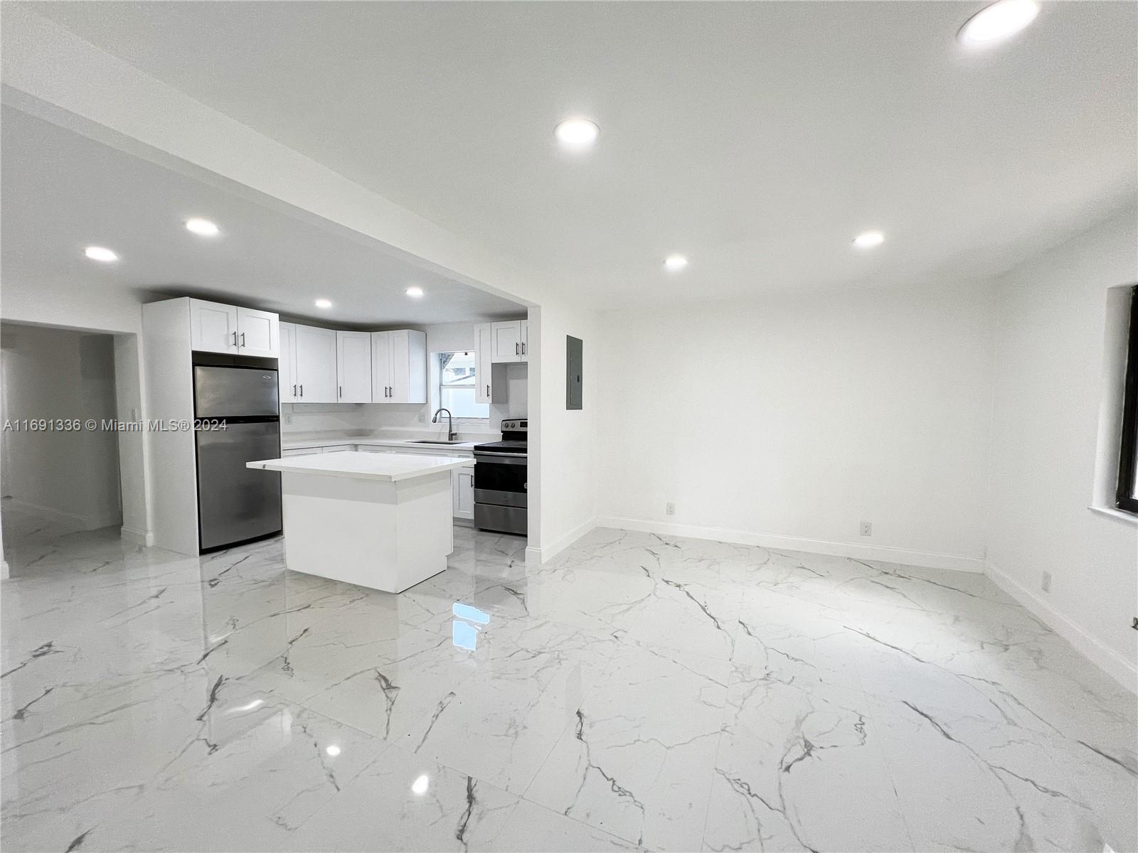 5725 Buchanan Street, Unit 1 Hollywood, FL 33021 - Photo 1 of 10