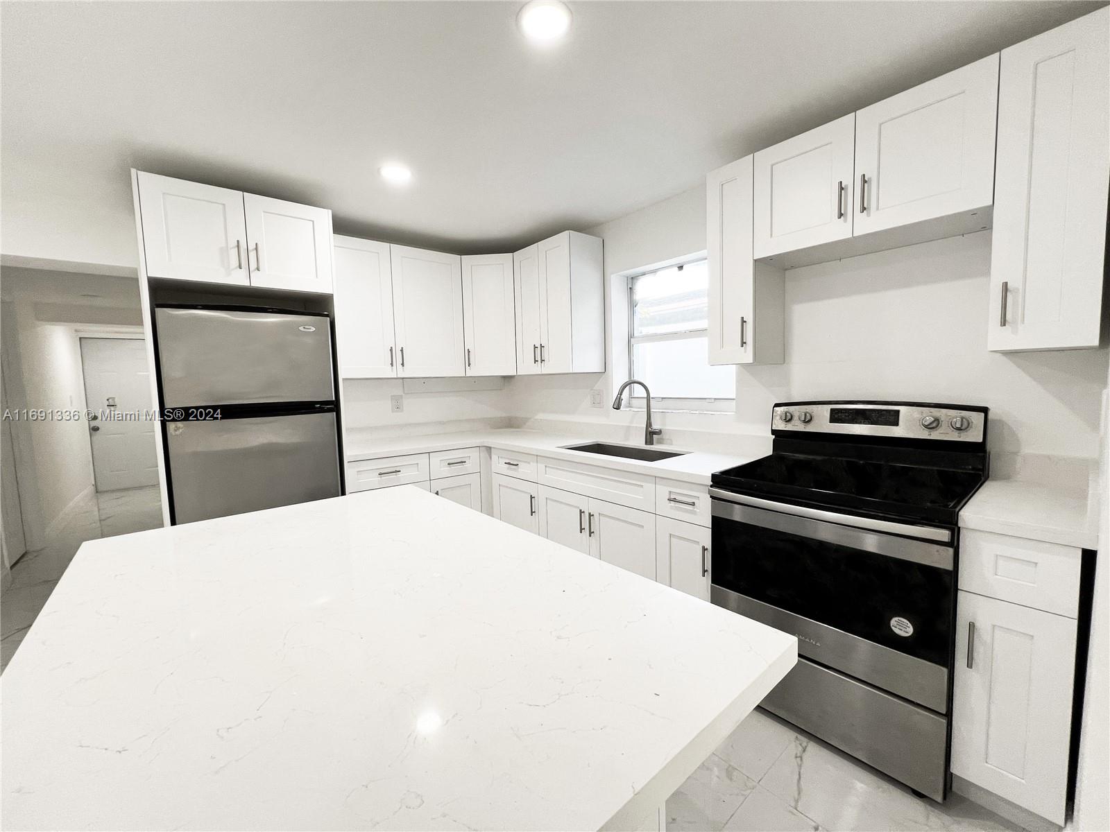 5725 Buchanan Street, Unit 1 Hollywood, FL 33021 - Photo 2 of 10