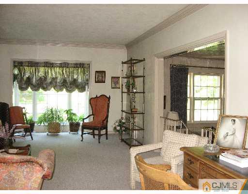 397 New Dover Road Colonia, NJ 07067 - Photo 3 of 8 Gallery Image 3