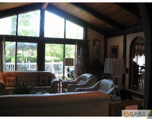 397 New Dover Road Colonia, NJ 07067 - Photo 4 of 8 Gallery Image 4