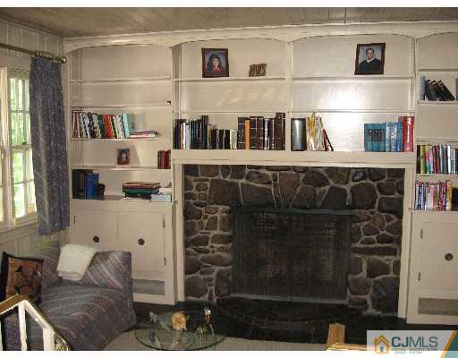 397 New Dover Road Colonia, NJ 07067 - Photo 5 of 8 Gallery Image 5