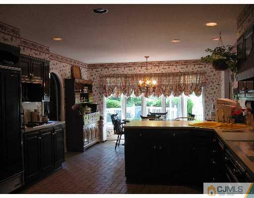 397 New Dover Road Colonia, NJ 07067 - Photo 6 of 8 Gallery Image 6