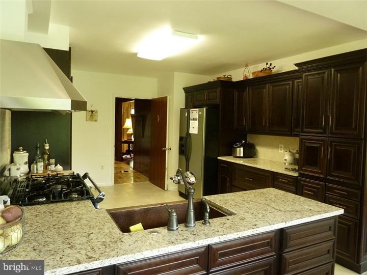 854 Gregory Road Rydal, PA 19046 - Photo 2 of 21