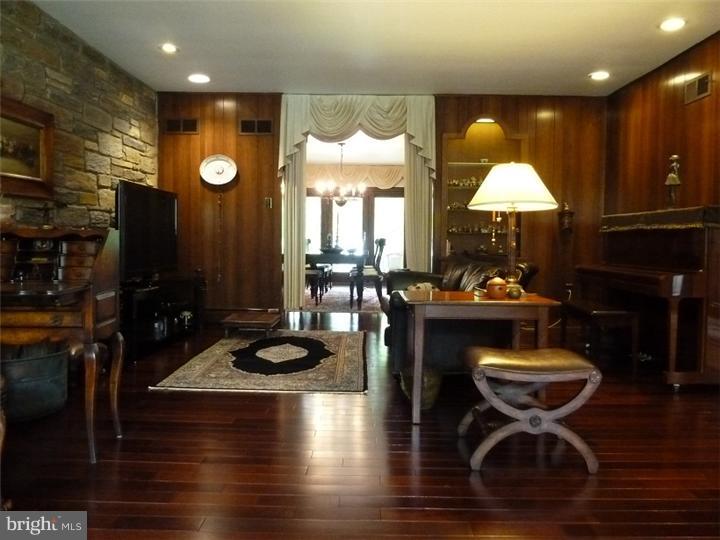 854 Gregory Road Rydal, PA 19046 - Photo 12 of 21