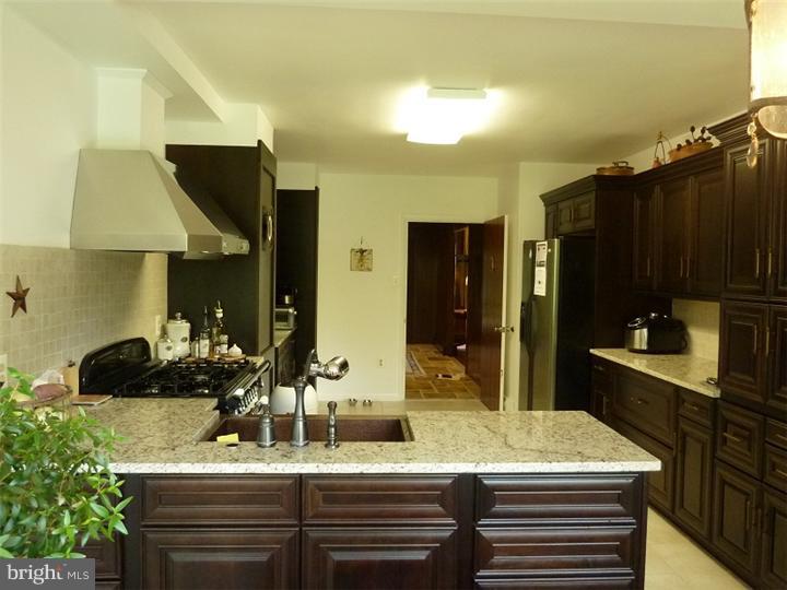 854 Gregory Road Rydal, PA 19046 - Photo 4 of 21