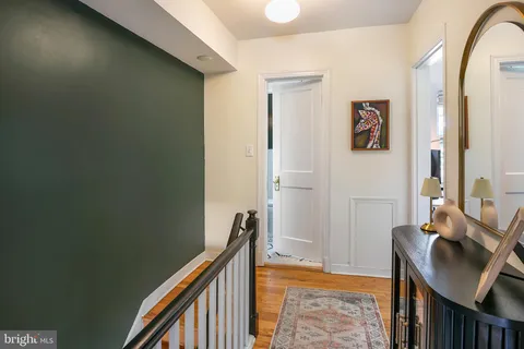 a view of an entryway with workspace