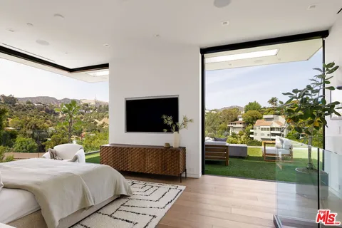 $4,725,000 | 2419 El Contento Drive, Los Angeles, CA 90068