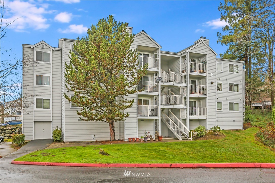 975 Aberdeen Avenue Northeast, Unit B101 Renton, WA 98056 - Photo 1 of 25