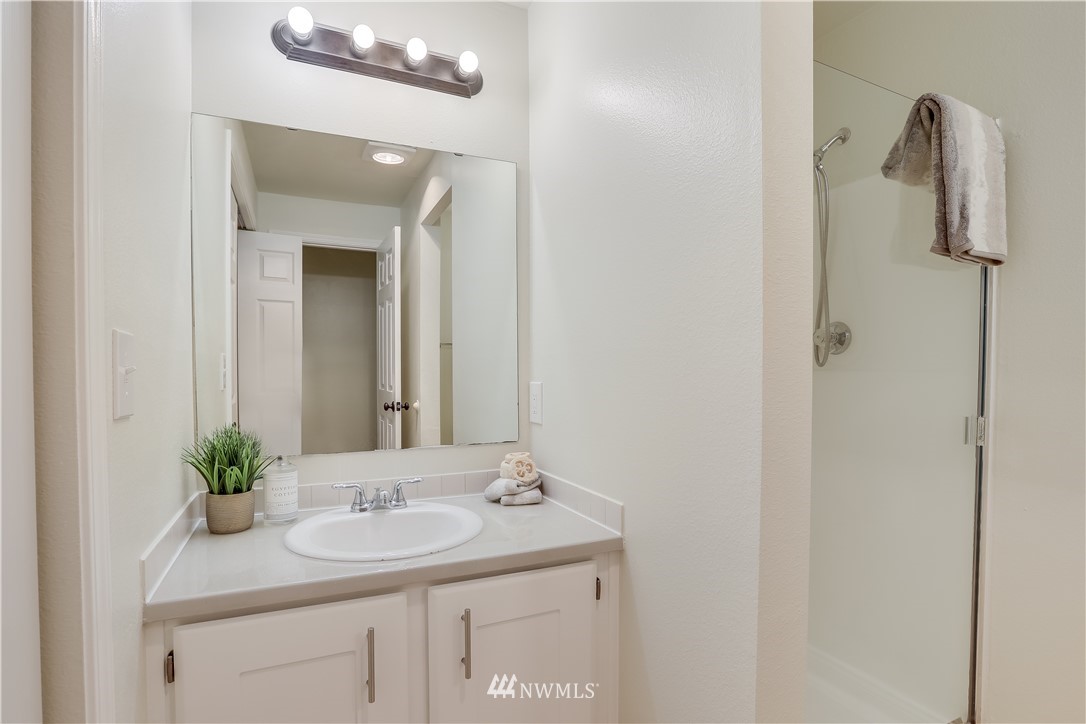 975 Aberdeen Avenue Northeast, Unit B101 Renton, WA 98056 - Photo 14 of 25