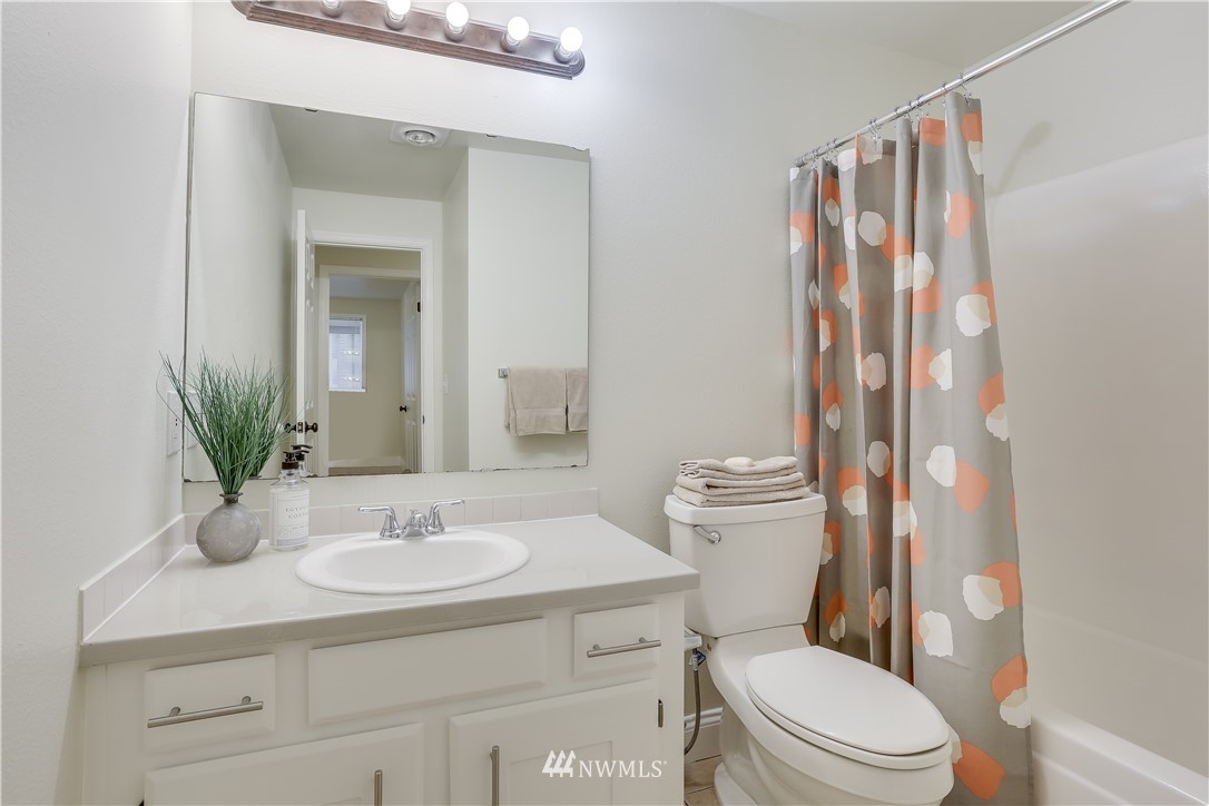 975 Aberdeen Avenue Northeast, Unit B101 Renton, WA 98056 - Photo 17 of 25