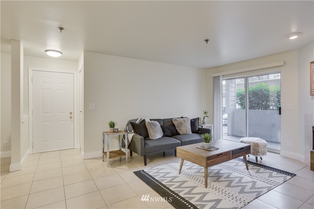 975 Aberdeen Avenue Northeast, Unit B101 Renton, WA 98056 - Photo 3 of 25