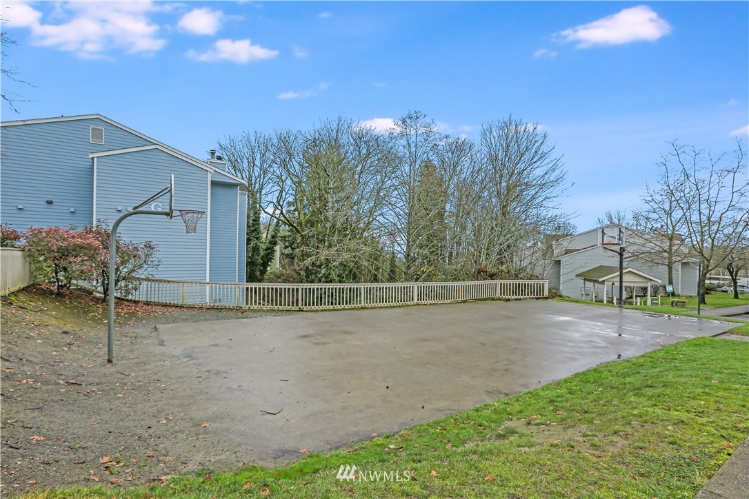 975 Aberdeen Avenue Northeast, Unit B101 Renton, WA 98056 - Photo 22 of 25