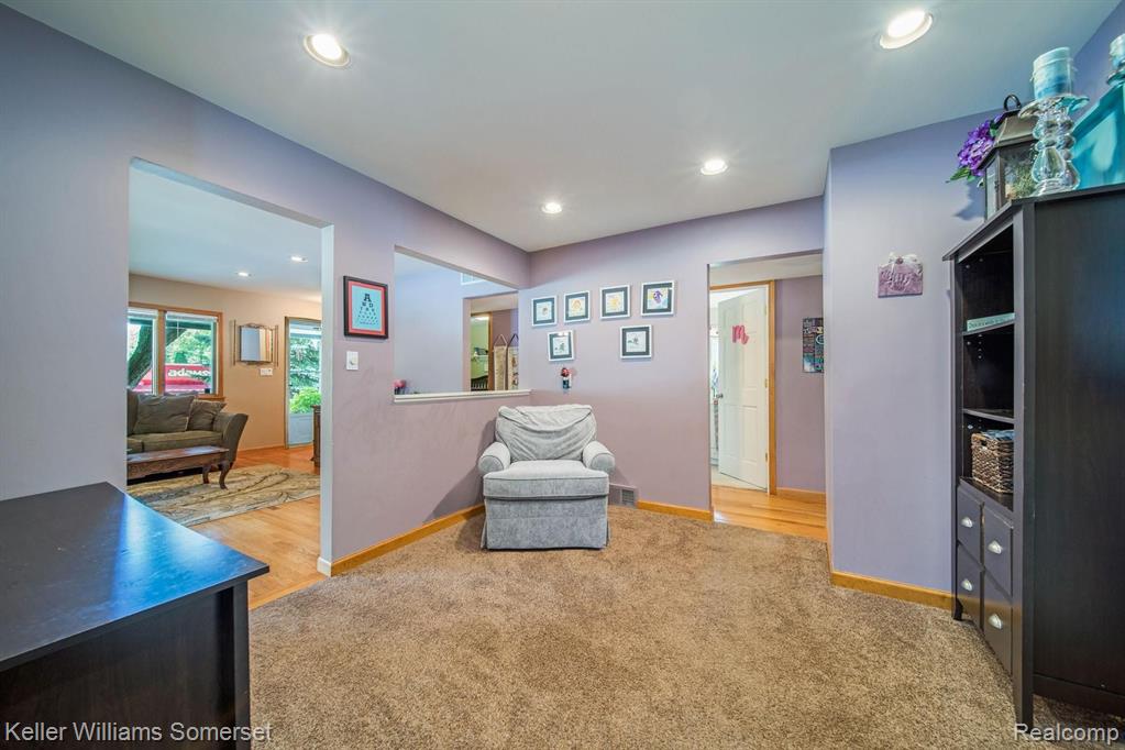 4003 Kent Road Royal Oak, MI 48073 - Photo 15 of 34