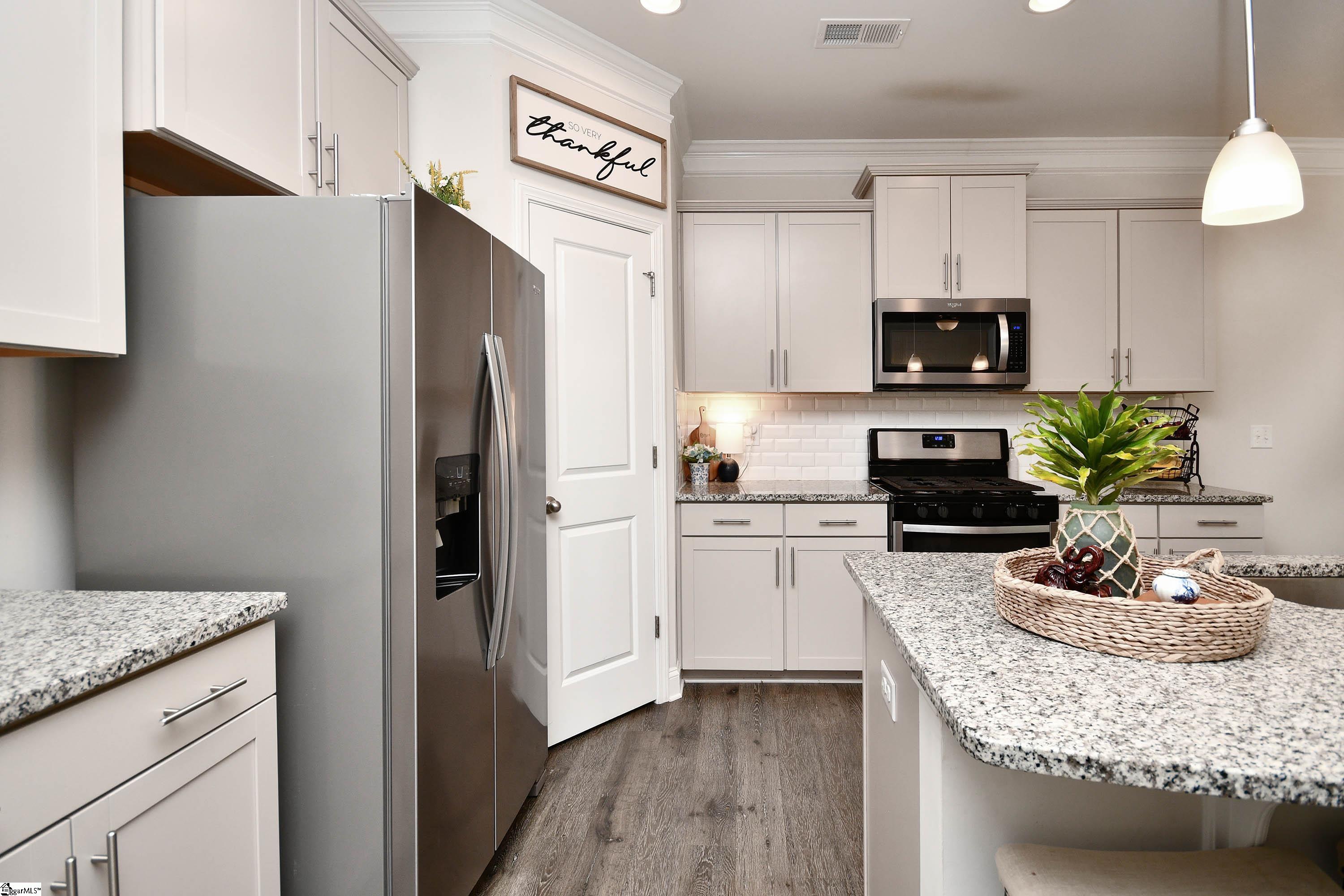 421 Wildflower Road Easley, SC 29642 - Photo 4 of 50