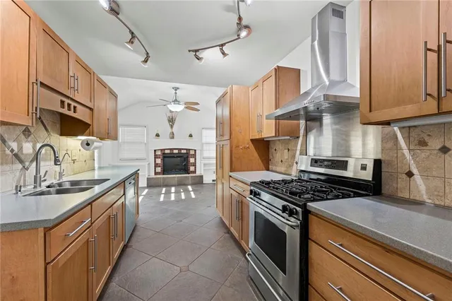 $310,000 | 5248 North Flora Avenue, Kansas City, MO 64118