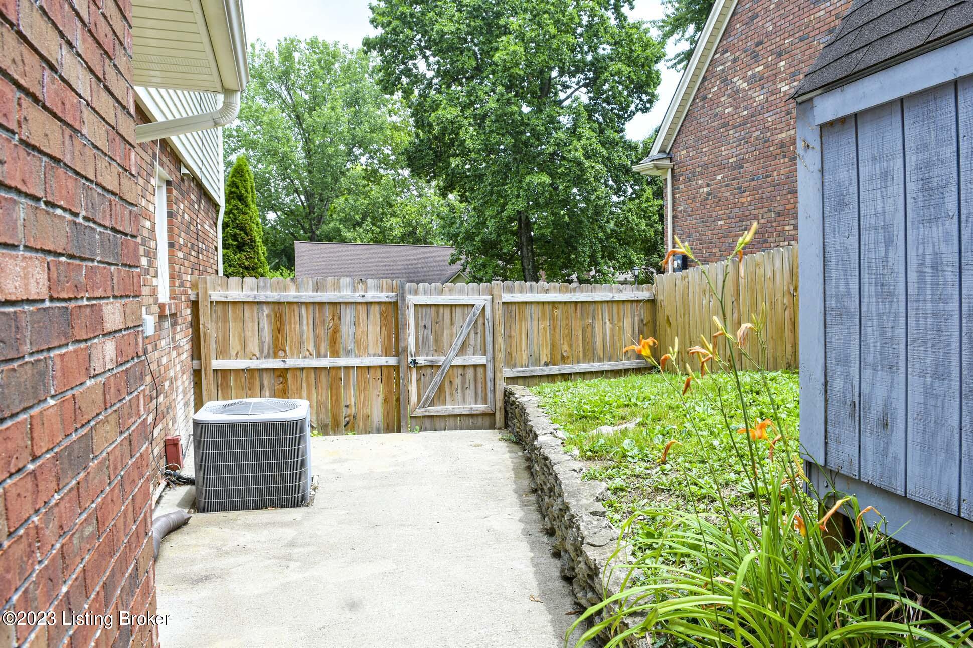 7208 Edcoe Road Louisville, KY 40228 - Photo 78 of 87 EdcoRd__0019