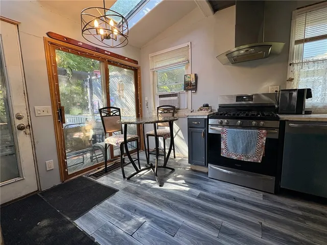 $94,900 | 571 Flower City Park, Rochester, NY 14615