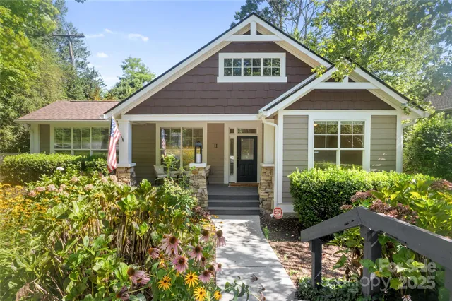 $615,000 | 11 Town Circle, Flat Rock, NC 28731