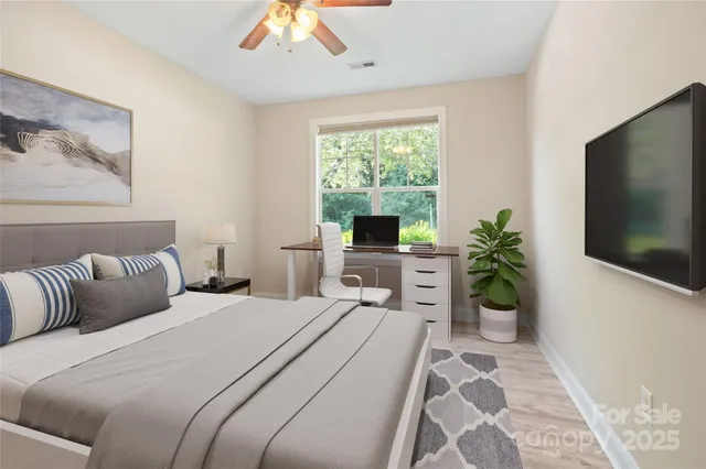 $599,900 | 11 Town Circle, Flat Rock, NC 28731