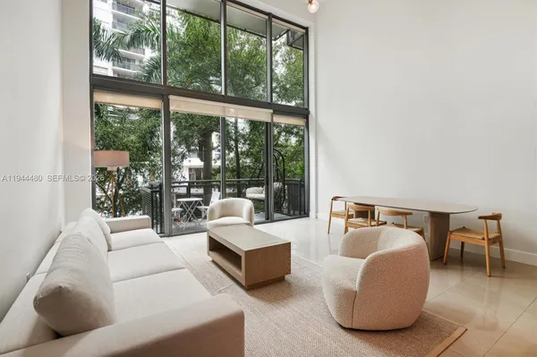 $5,900 | 6000 Collins Avenue, Unit 307, Miami Beach, FL 33140