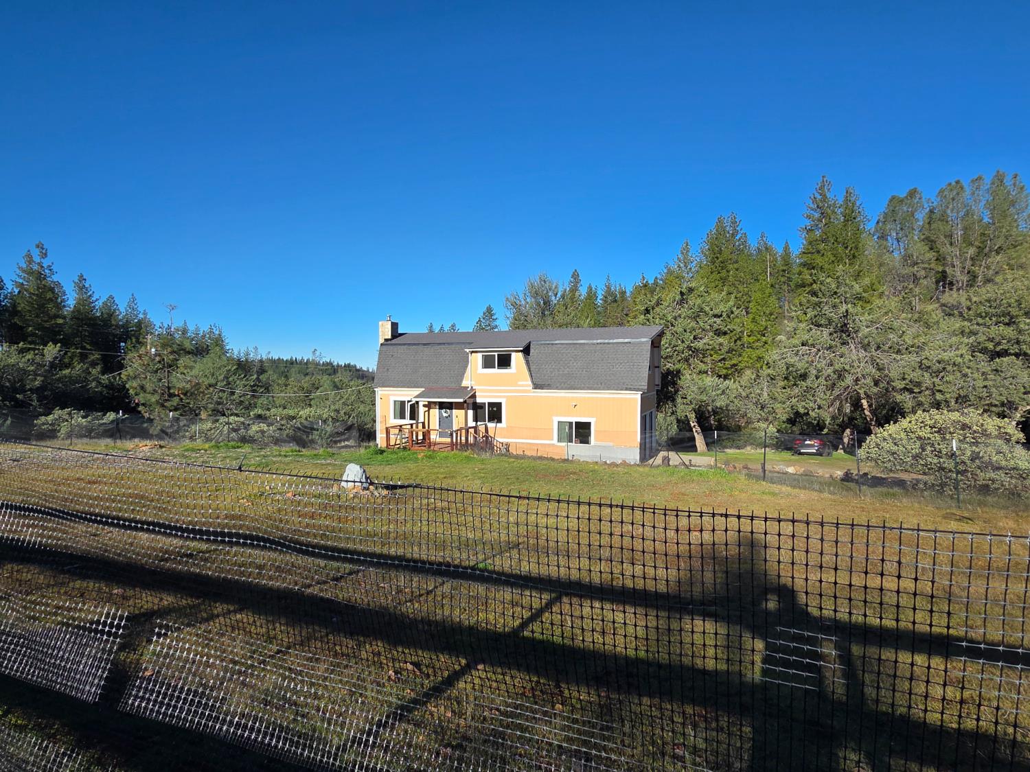 10402 Newtown Road Nevada City, CA 95959 - Photo 42 of 44 a view of a balcony with an outdoor space