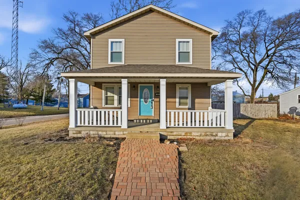 $269,900 | 122 9th Street Southwest, De Motte, IN 46310