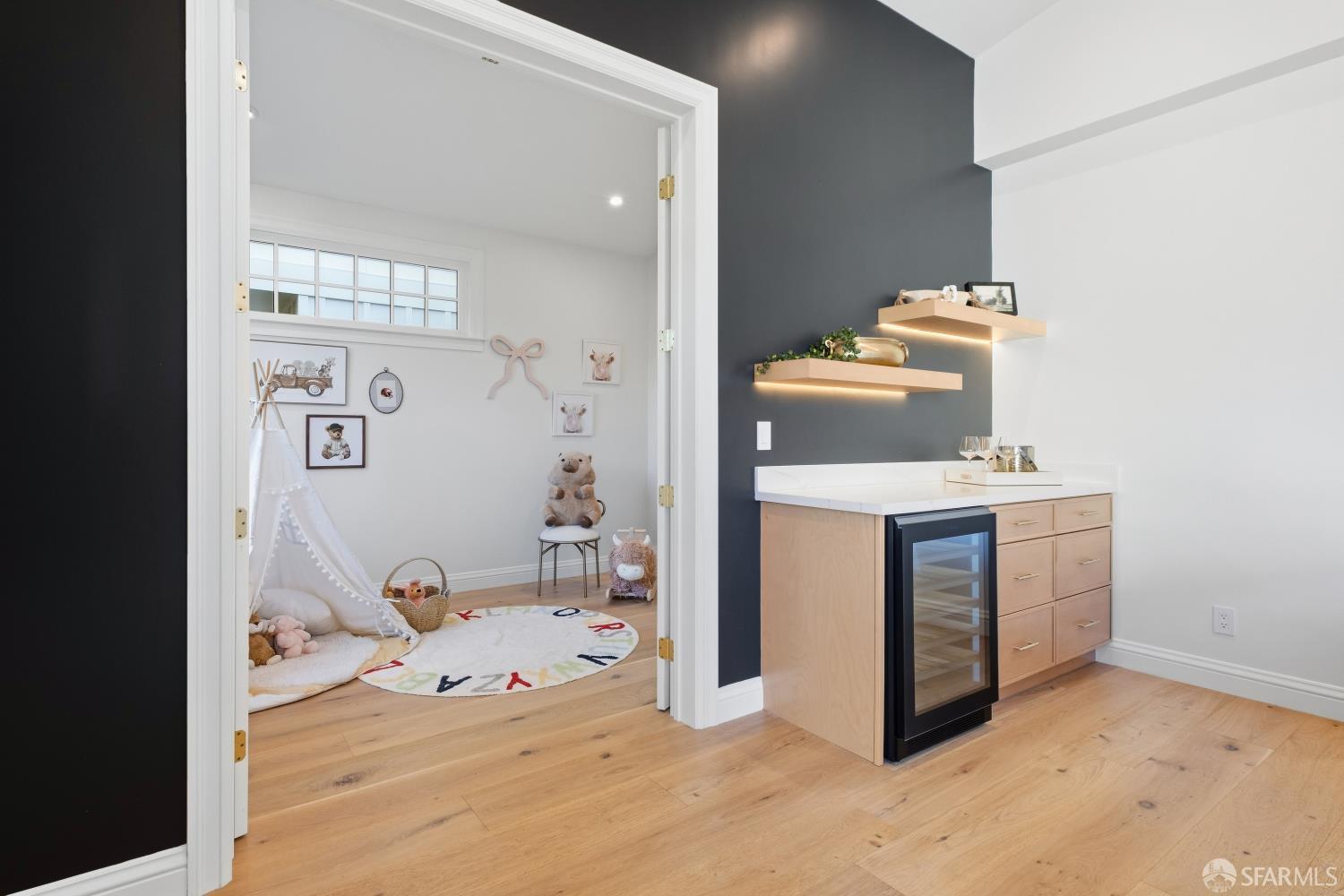 740 Fairfield Road Burlingame, CA 94010 - Photo 16 of 46 Gallery Image 16