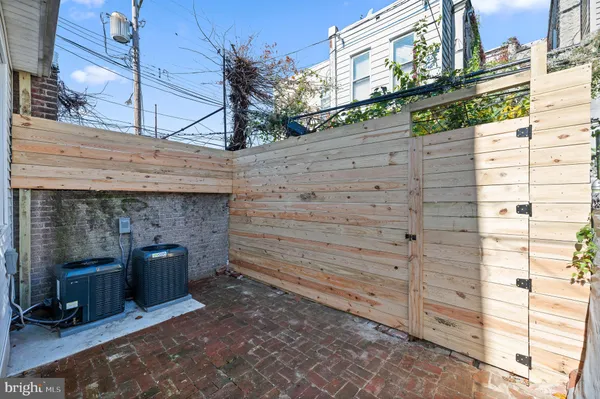 $1,400 | 5261 Larchwood Avenue, Unit 1, Philadelphia, PA 19143