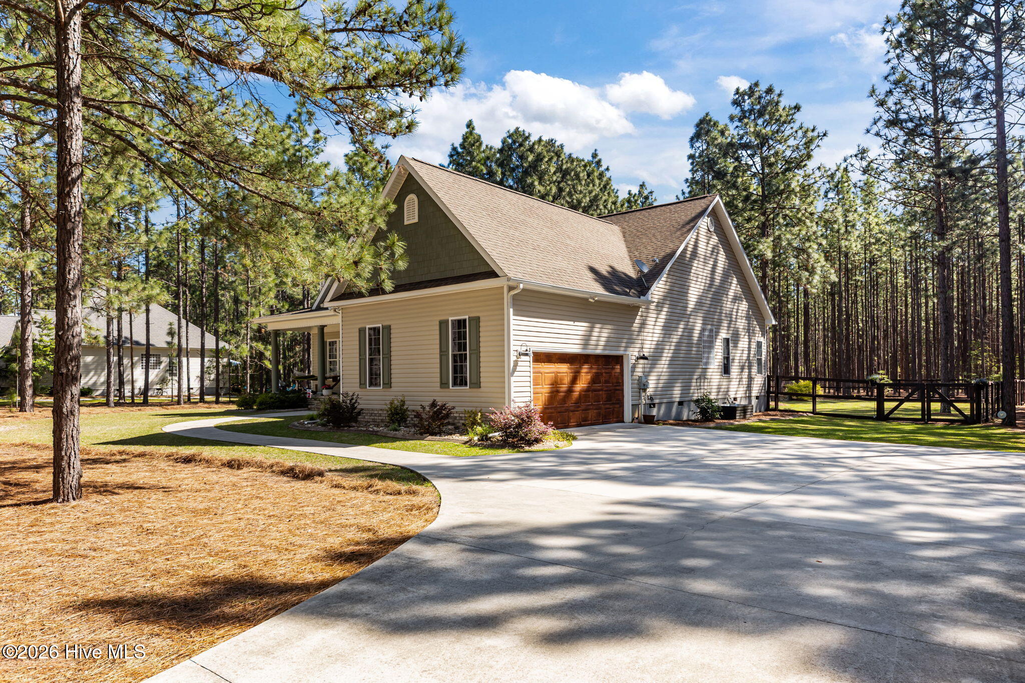 9050 Calloway Road Aberdeen, NC 28315 - Photo 4 of 56 34-web-or-mls-707A9917