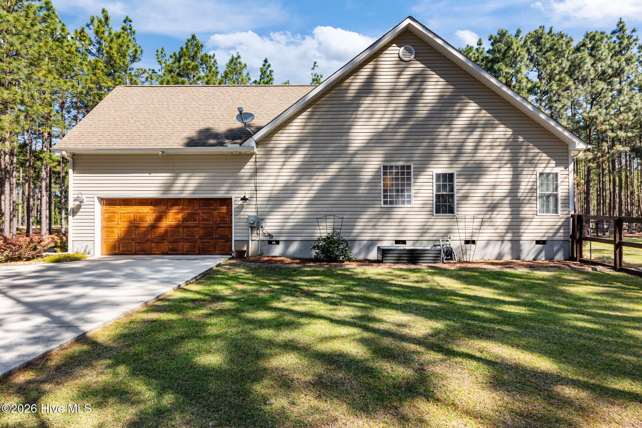 9050 Calloway Road Aberdeen, NC 28315 - Photo 9 of 56 35-web-or-mls-707A9919