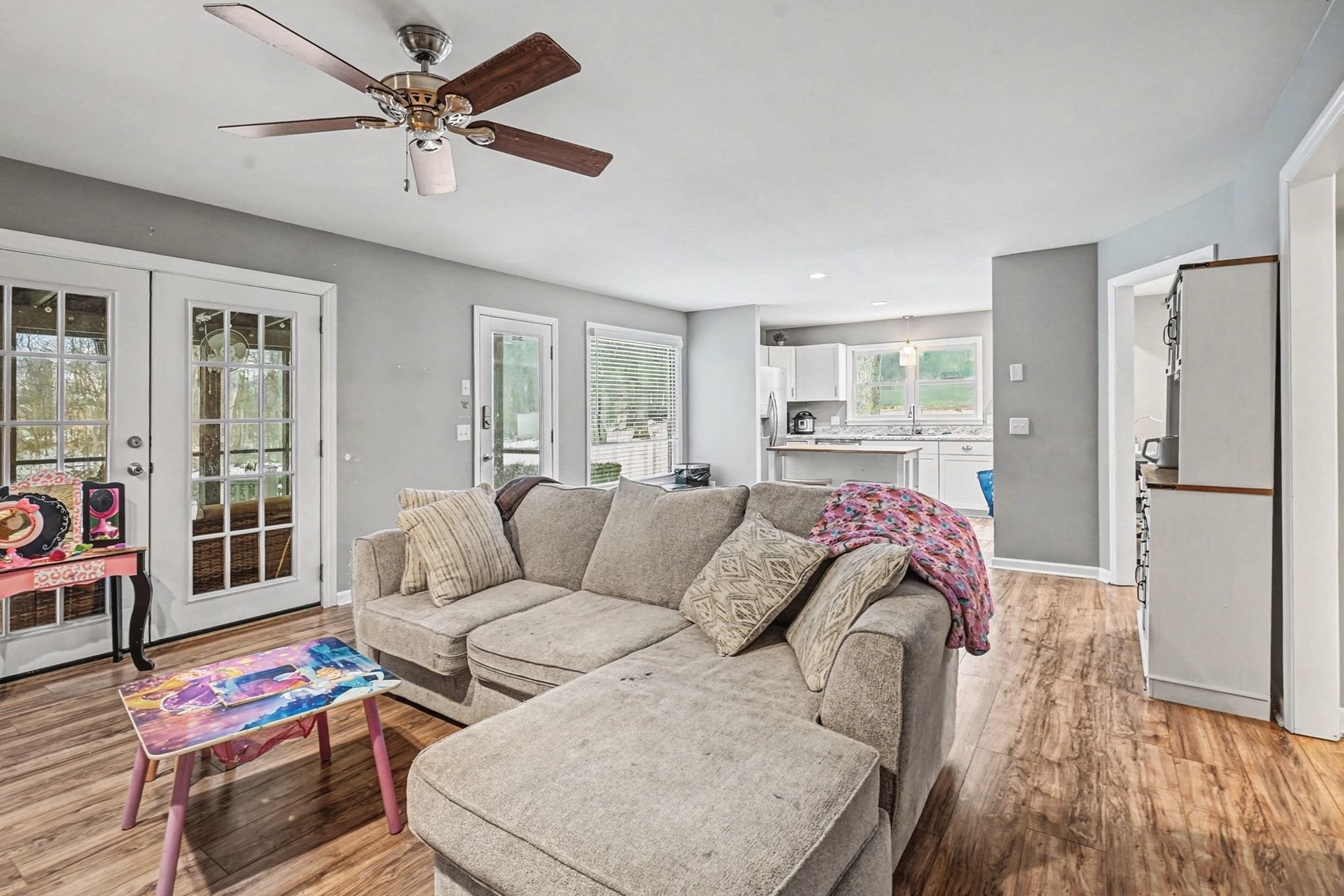 2202 Woodmont Drive Springfield, TN 37172 - Photo 15 of 43 a living room with furniture and a chandelier