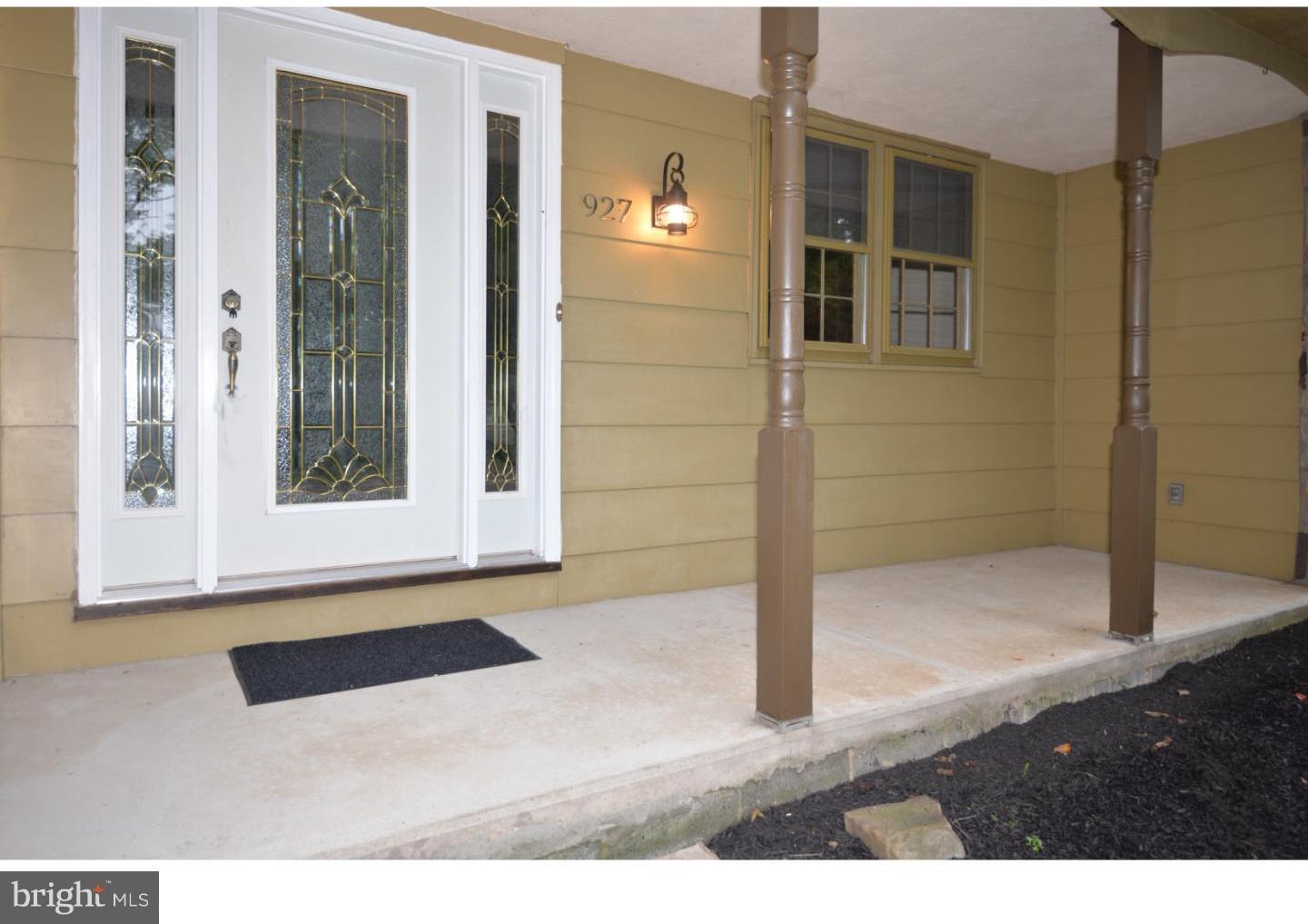 927 Lavera Road Warminster, PA 18974 - Photo 3 of 25 Porch
