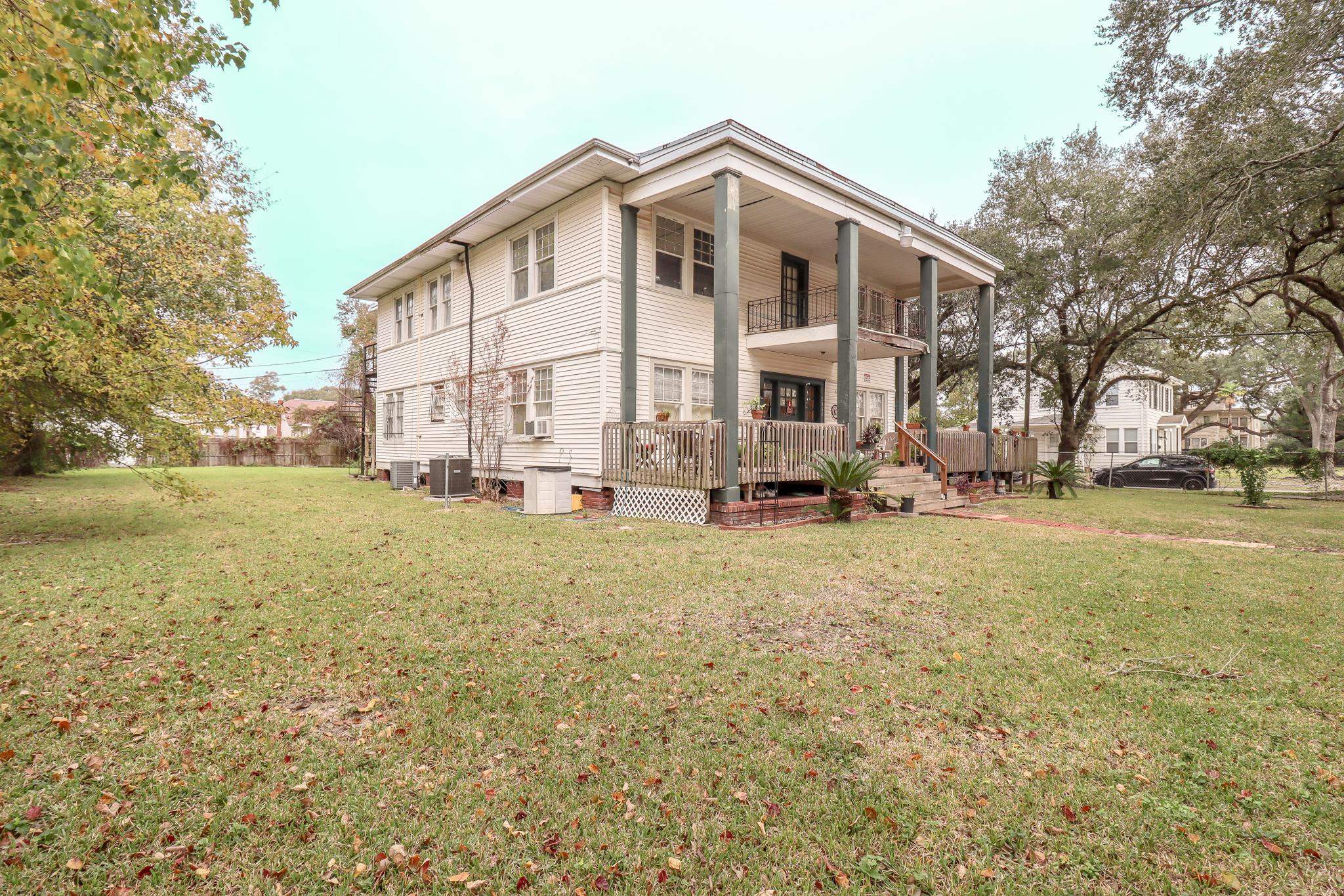 2350 Pecos Street Beaumont, TX 77702 - Photo 8 of 35