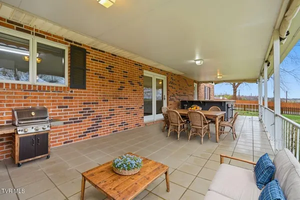 $419,900 | 17304 Mary Lee Drive, Abingdon, VA 24210