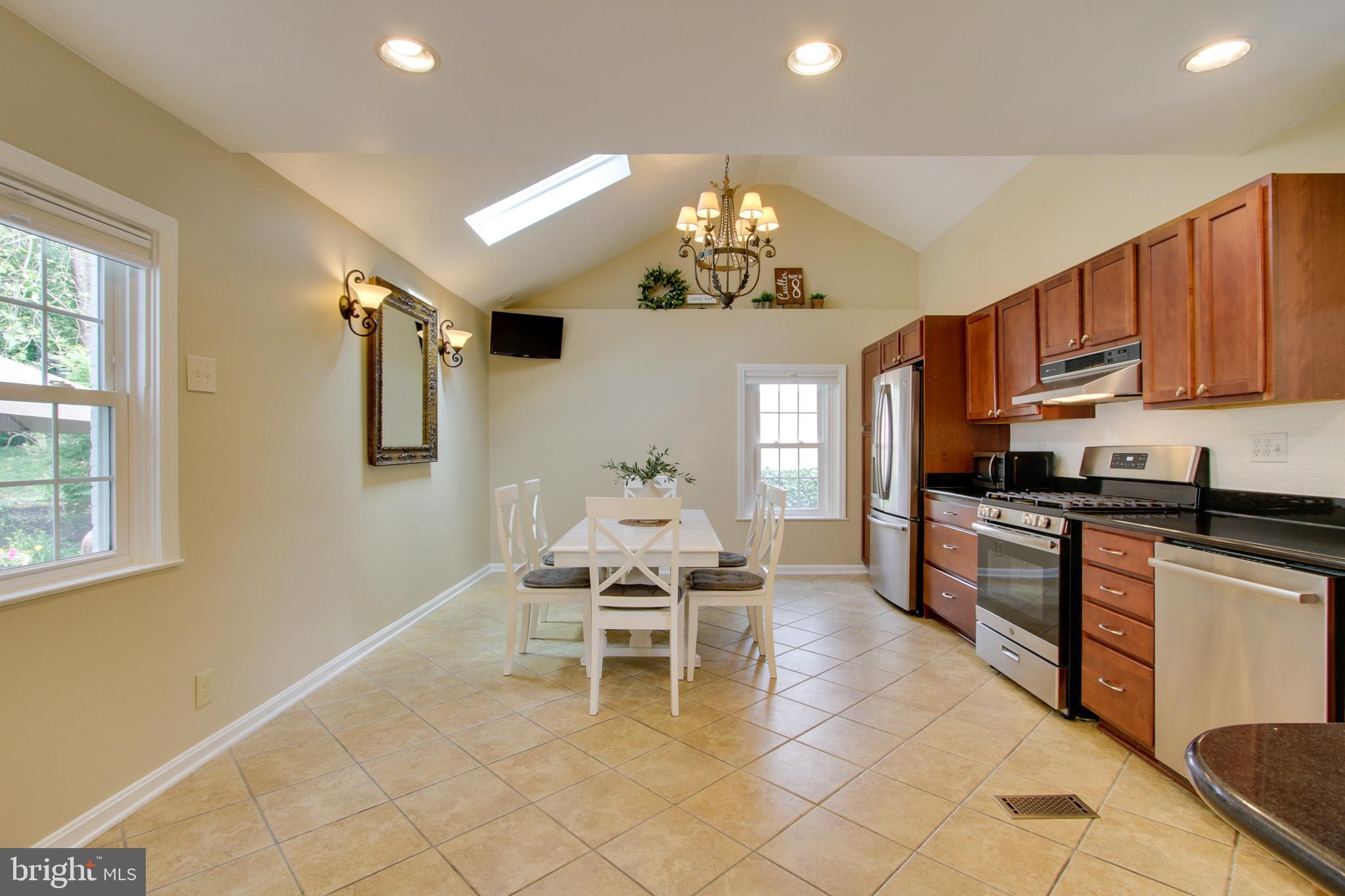 10 Overhill Road Catonsville, MD 21228 - Photo 17 of 52
