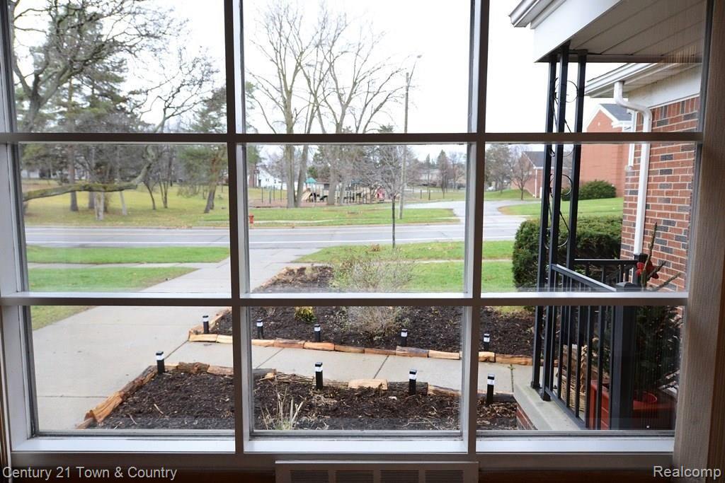 4025 Normandy Road Royal Oak, MI 48073 - Photo 27 of 35 You can see Pioneer Park across the street!