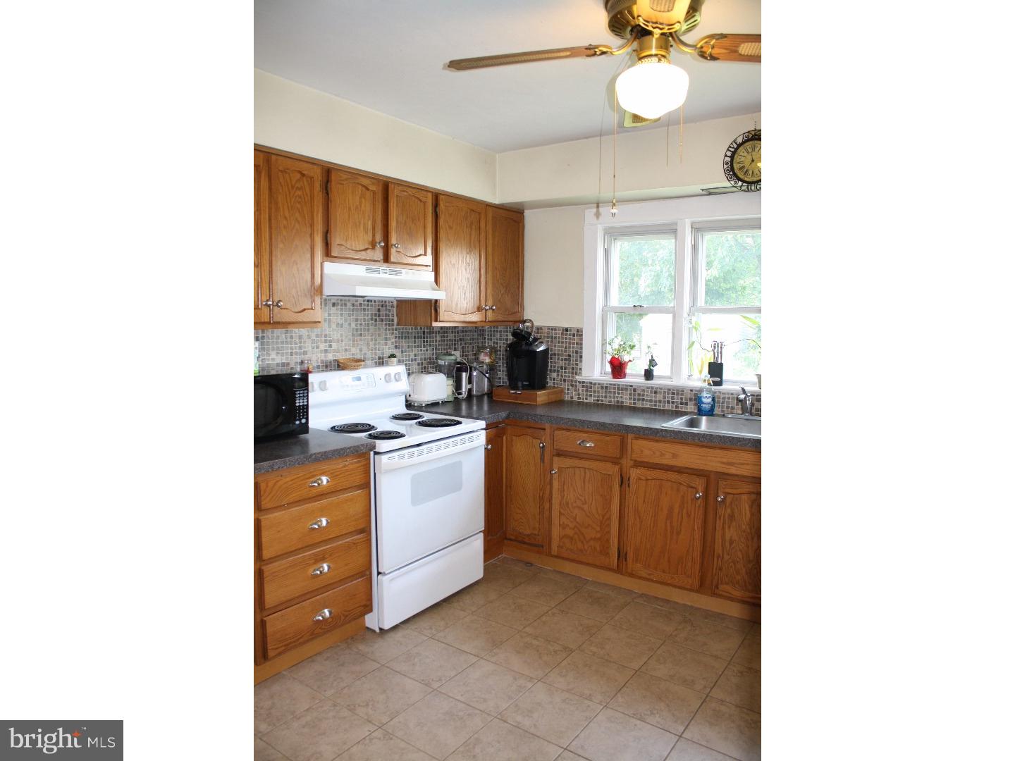 269 New Brooklyn Road Williamstown, NJ 08094 - Photo 7 of 20 Kitchen