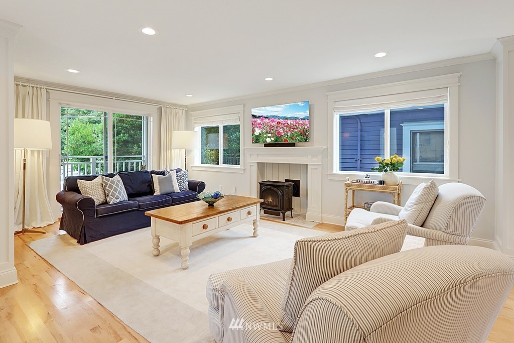 5663 Keystone Place North Seattle, WA 98103 - Photo 12 of 39 Gallery Image 12