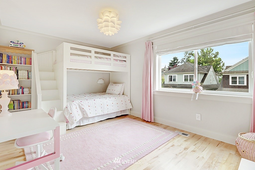 5663 Keystone Place North Seattle, WA 98103 - Photo 21 of 39 Gallery Image 21