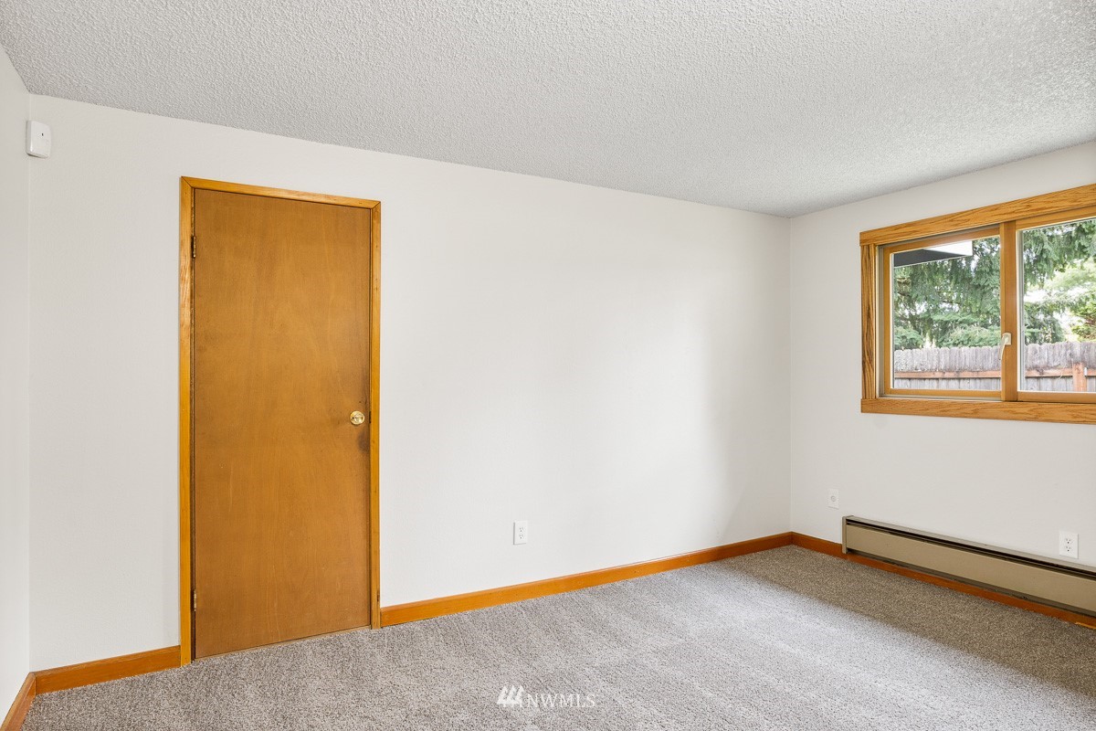 5012 Northeast 1st Court Renton, WA 98059 - Photo 14 of 29 Gallery Image 14