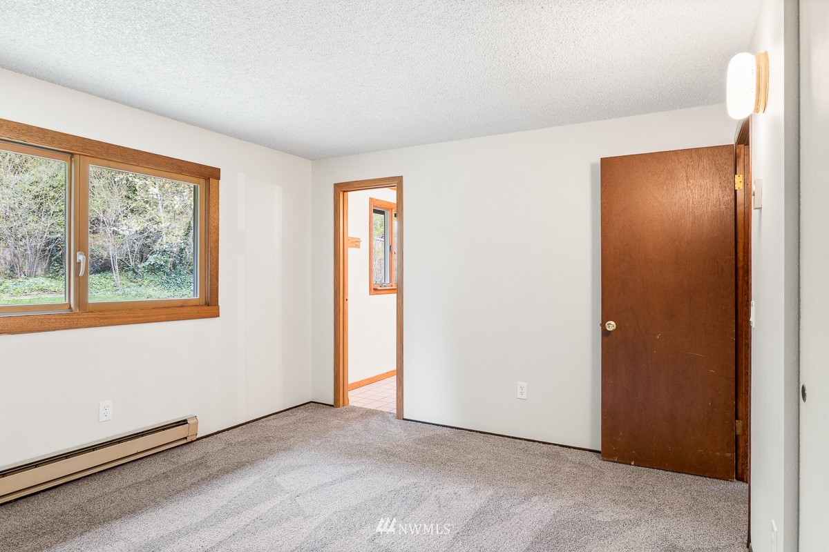 5012 Northeast 1st Court Renton, WA 98059 - Photo 16 of 29 Gallery Image 16